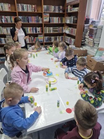 Warsztaty Biedroneczek w Gminnej Bibliotece 