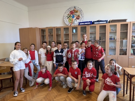 Klasa 4 podsumowuje dwa miesiące wspólnej nauki i zabawy