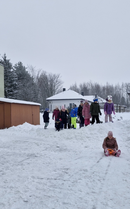 Dzień Śniegu w grupie ''Biedroneczki''